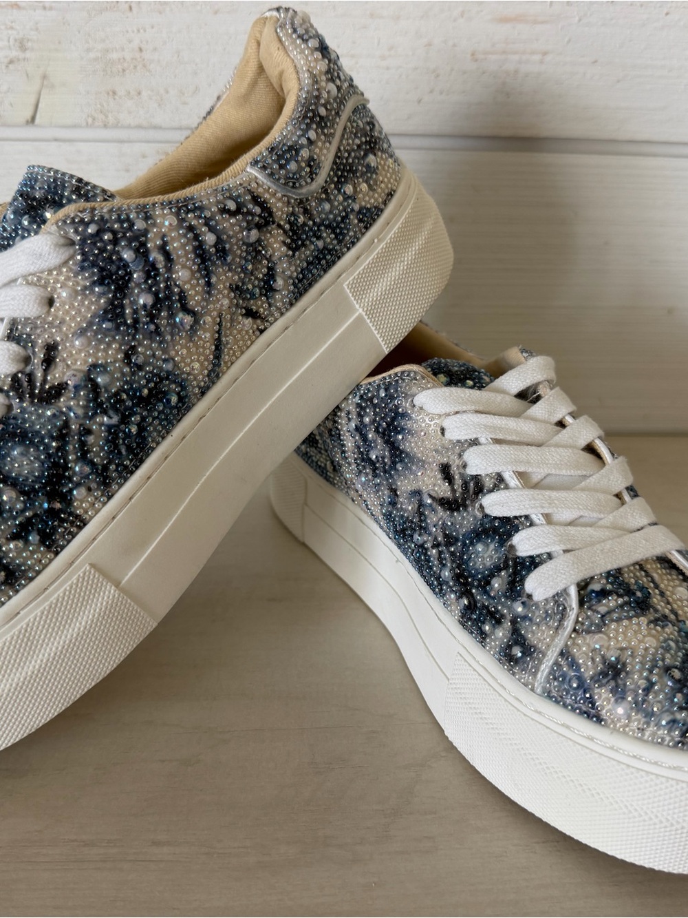 Betsey Johnson Blue Sidny Womens 5.0 M Blue Floral Platform Shoes ZOGG3005 NEW